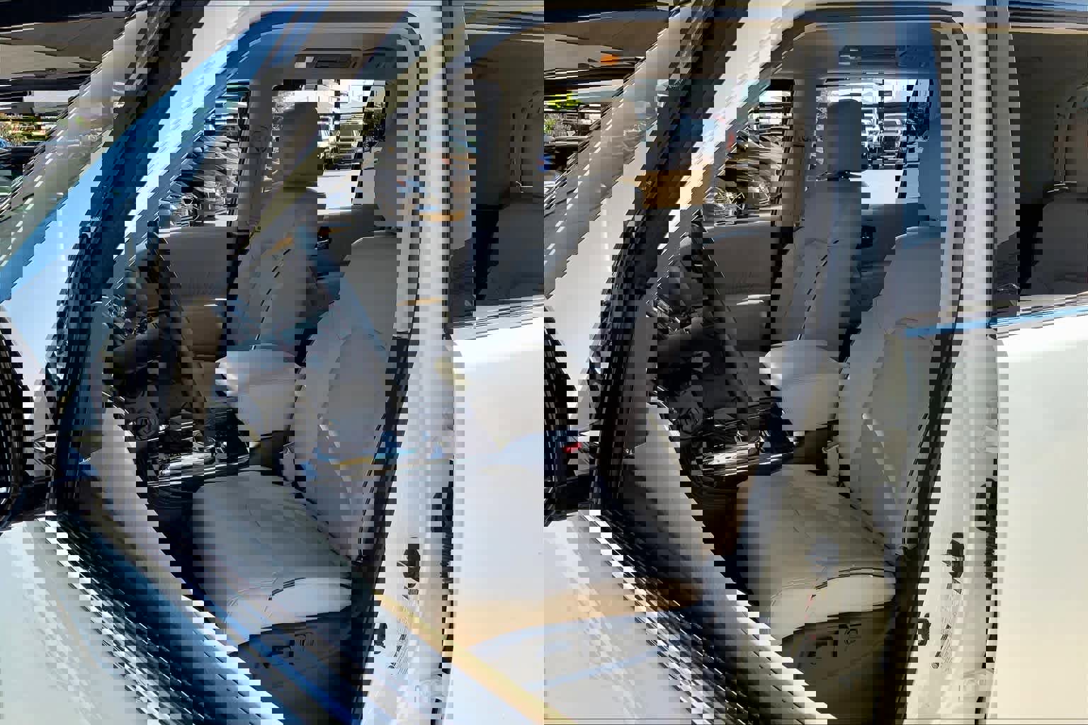 Used 2017 Nissan Armada Platinum w/ Captain Seat Package image 7