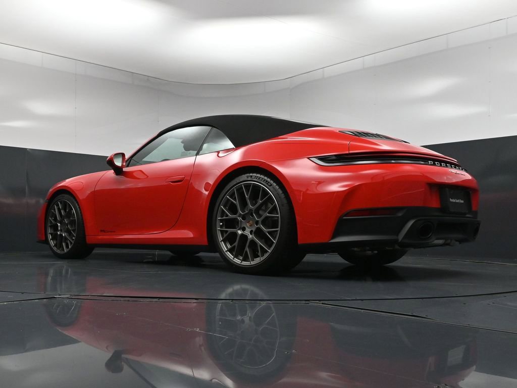 Certified 2025 Porsche 911 Carrera RWD image 24