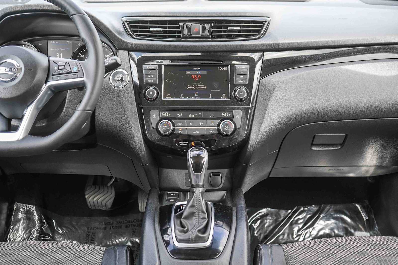 Used 2021 Nissan Rogue Sport SV w/ Technology Package FWD image 13