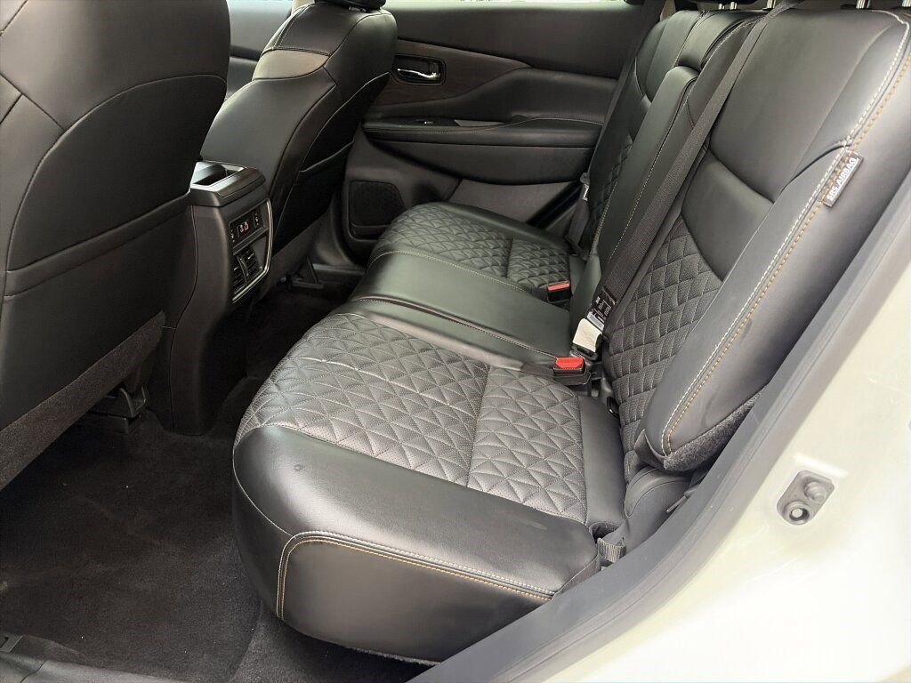 Certified 2024 Nissan Murano Platinum w/ Cargo Package image 33