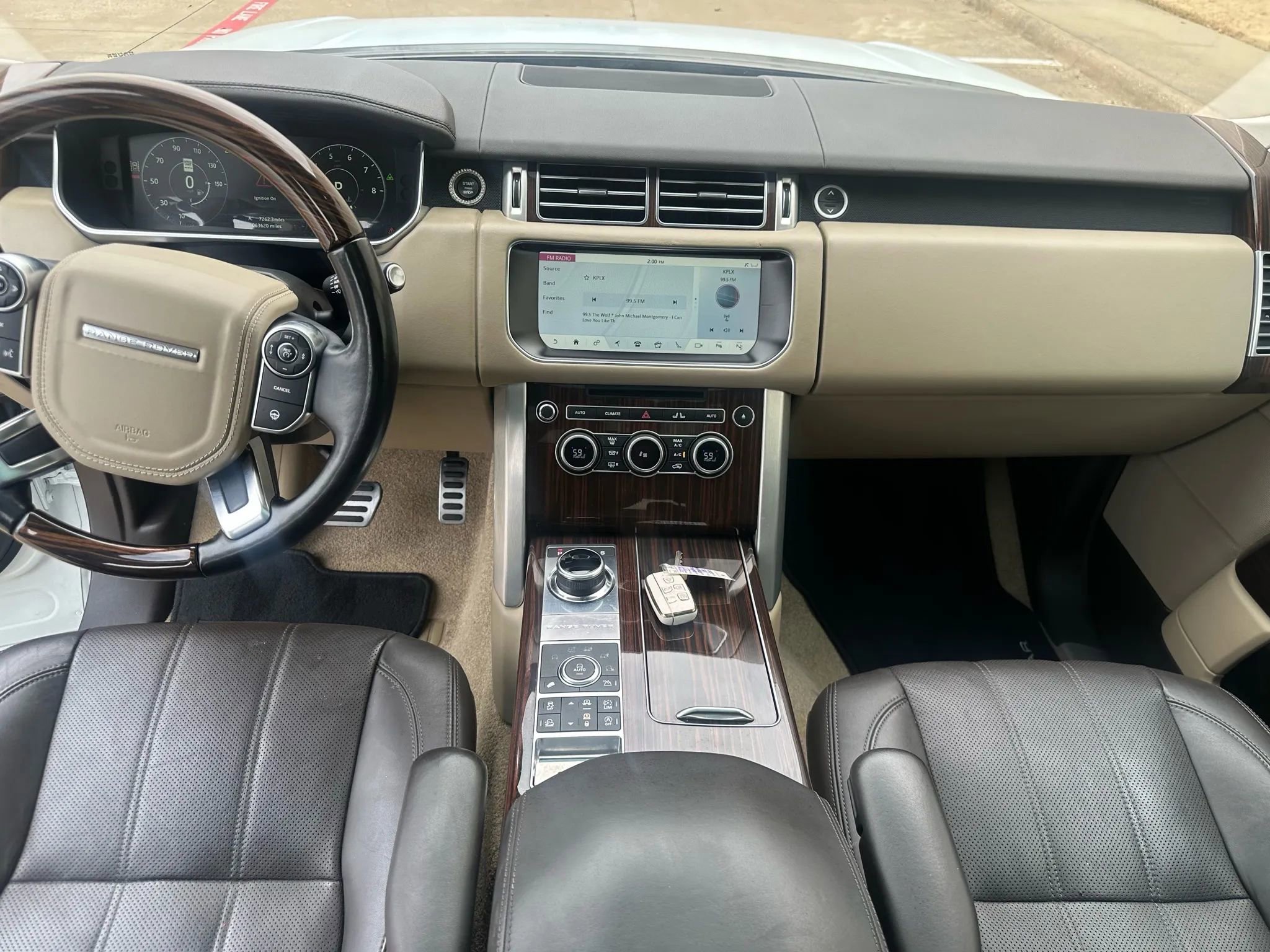 Used 2017 Land Rover Range Rover HSE image 22