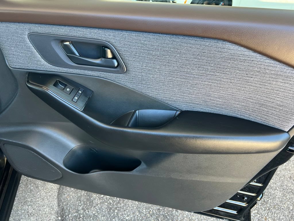 Certified 2023 Nissan Rogue S AWD/4WD image 22