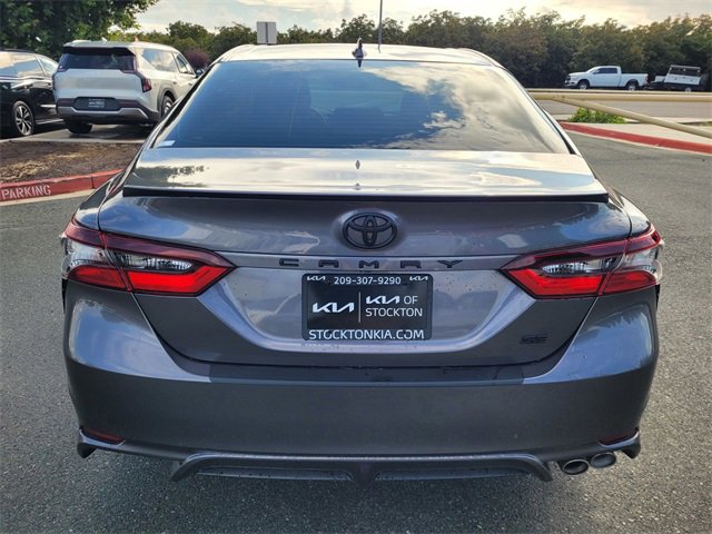 Used 2023 Toyota Camry SE image 5