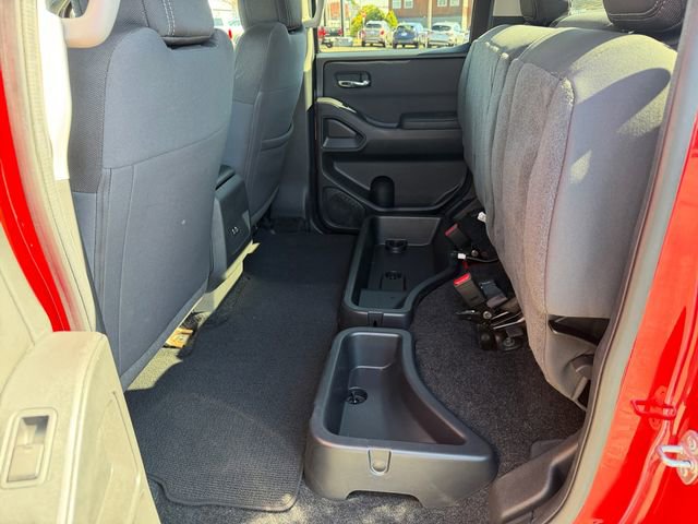 Used 2023 Nissan Frontier SV image 34