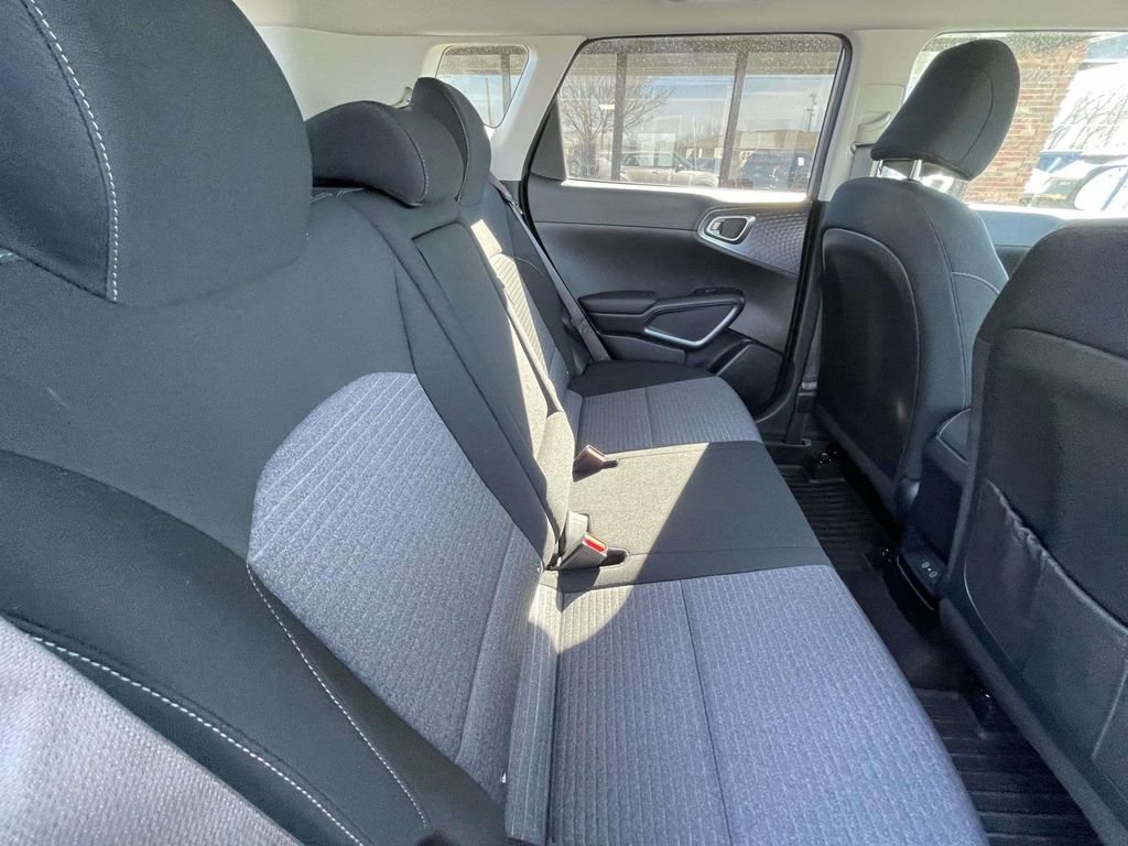 Used 2023 Kia Soul EX image 19