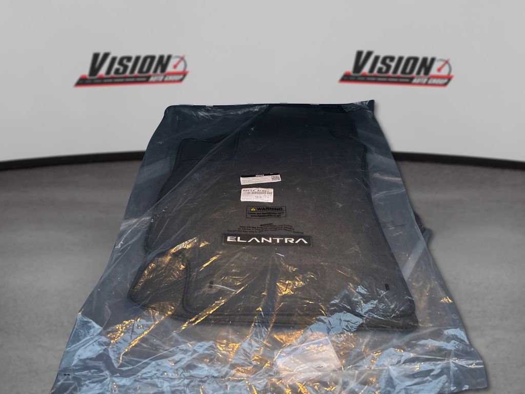 Used 2025 Hyundai Elantra Sport image 11