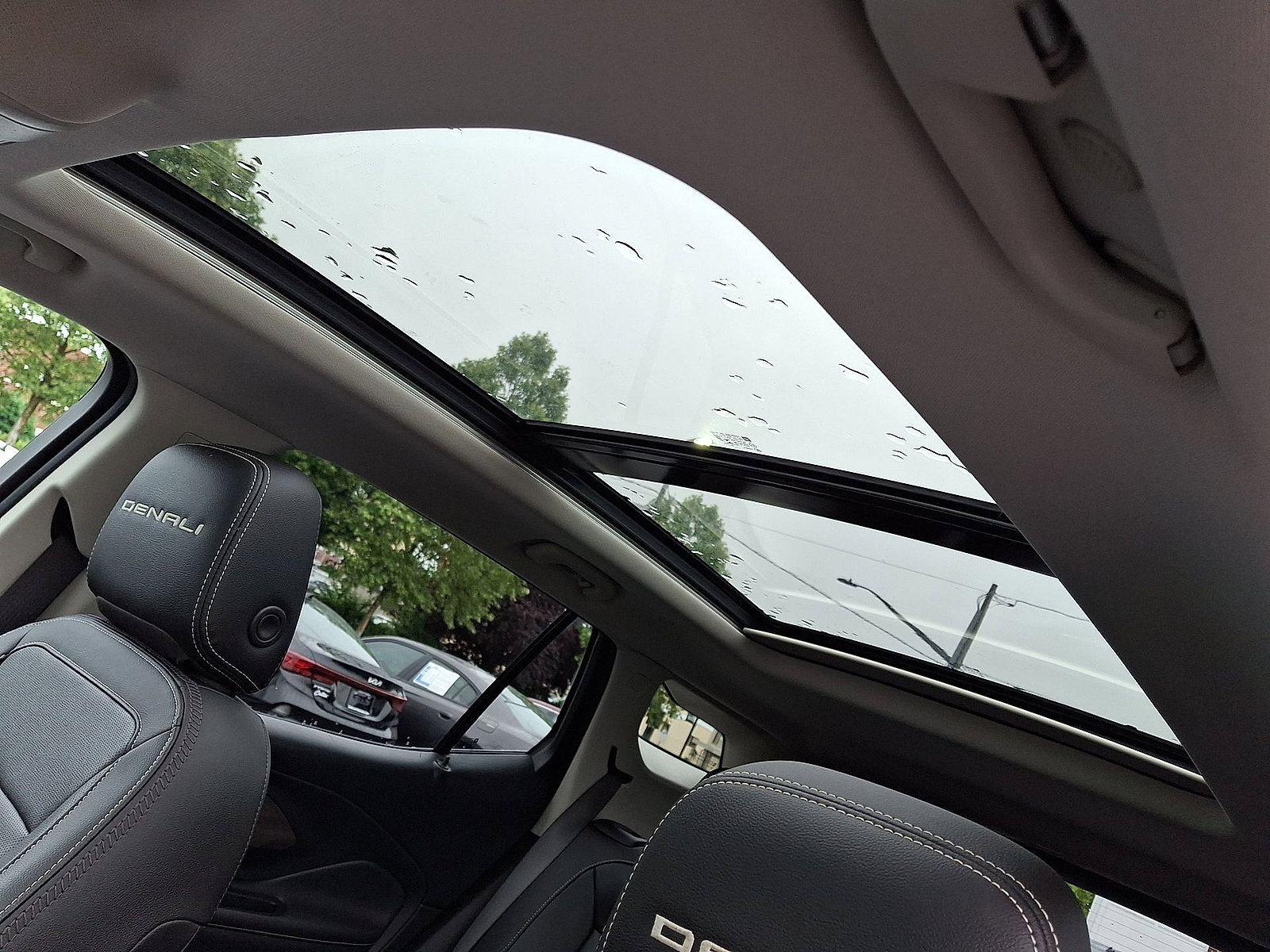 Used 2023 GMC Terrain Denali image 27