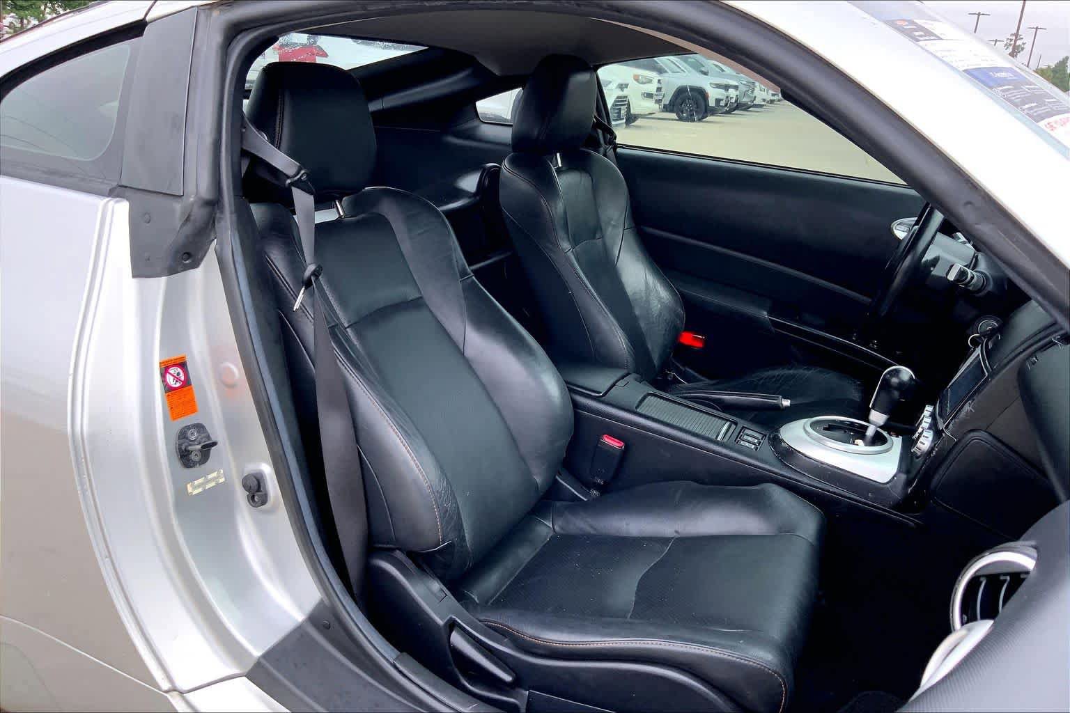 Used 2008 Nissan 350Z Touring w/ Cargo Convenience Pkg RWD image 7