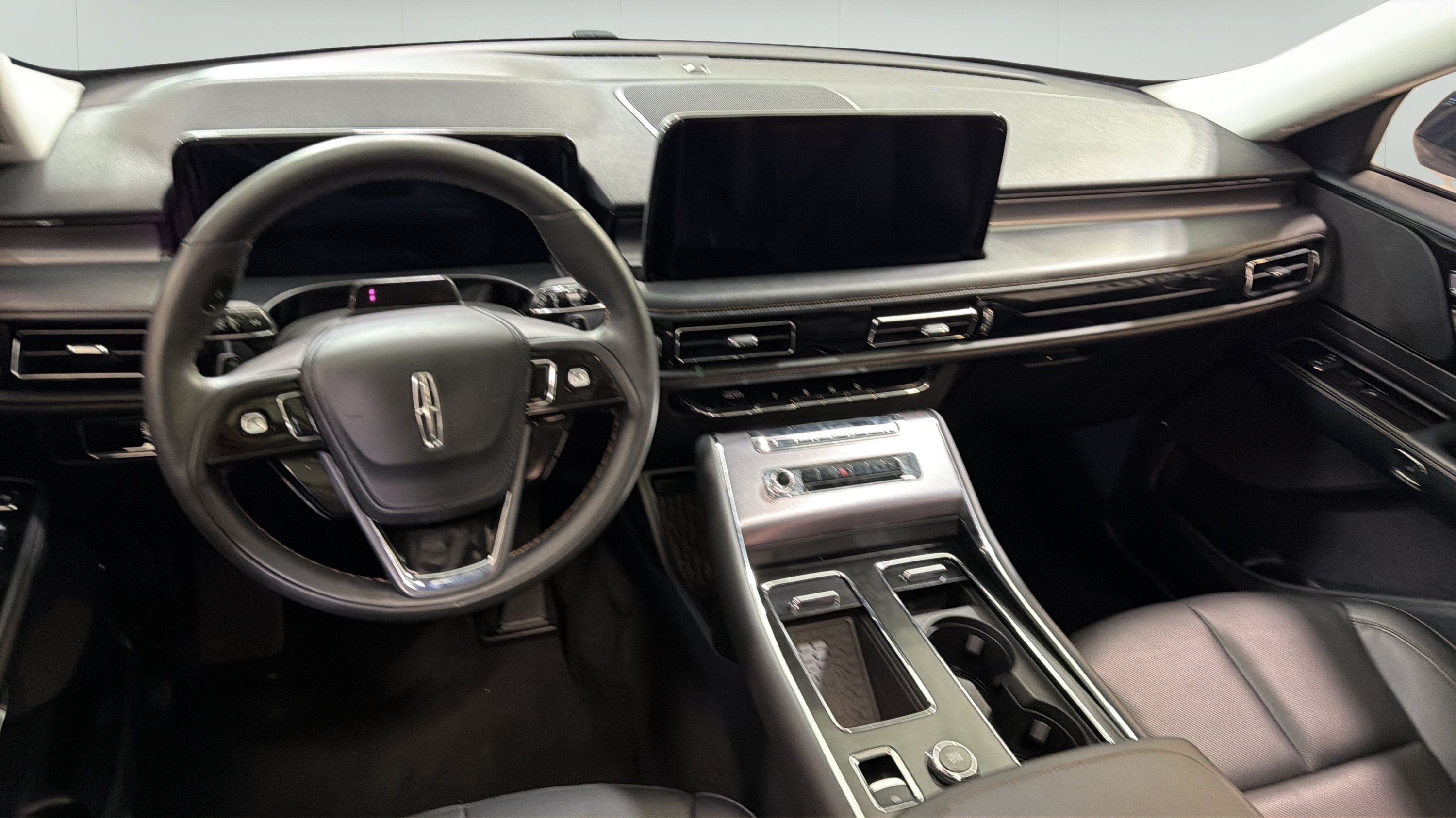 Used 2026 Lincoln Aviator 2WD image 25