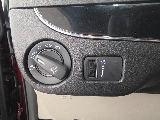 Used 2018 Dodge Grand Caravan SXT FWD image 15