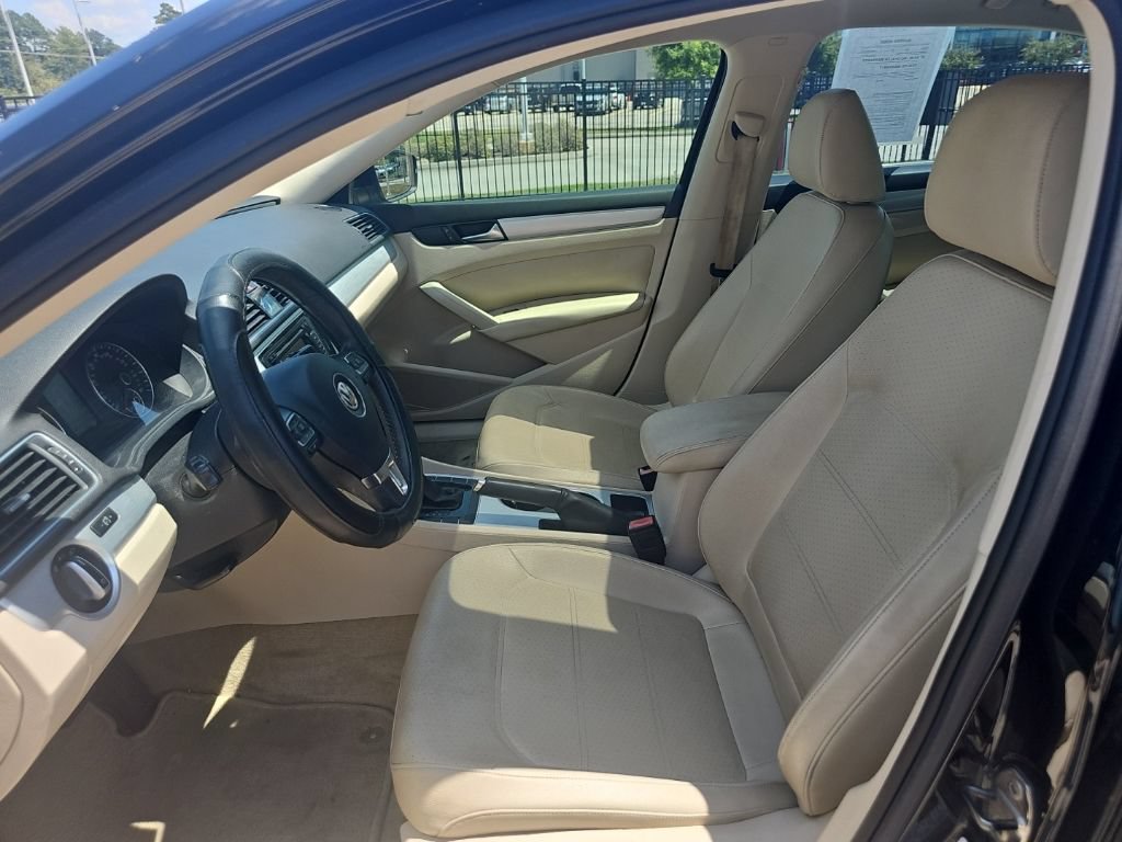 Used 2013 Volkswagen Passat 2.5 SE FWD image 11