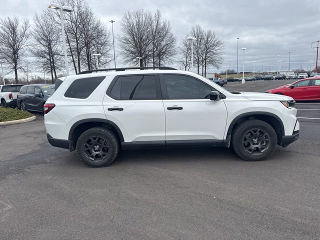 Used 2023 Honda Pilot TrailSport image 10