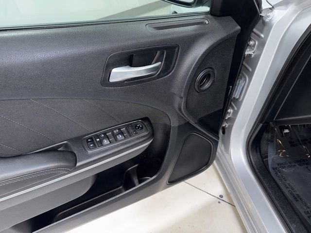 Used 2021 Dodge Charger SXT image 10