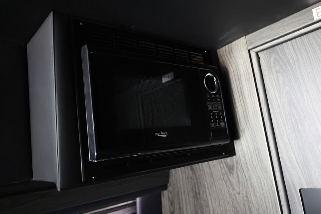 Used 2020 Mercedes-Benz Sprinter 3500 image 19