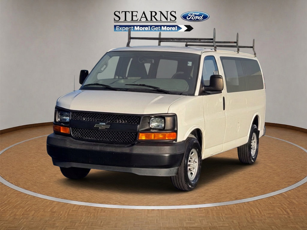 Used 2017 Chevrolet Express 2500 RWD image 2