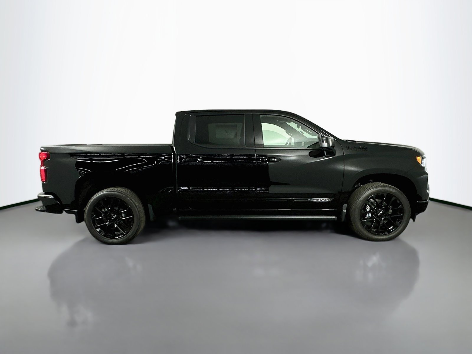 New 2026 Chevrolet Silverado 1500 High Country w/ Midnight Edition AWD/4WD image 8