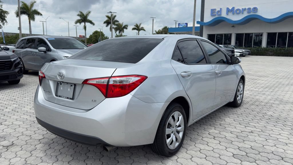 Used 2015 Toyota Corolla LE FWD image 12
