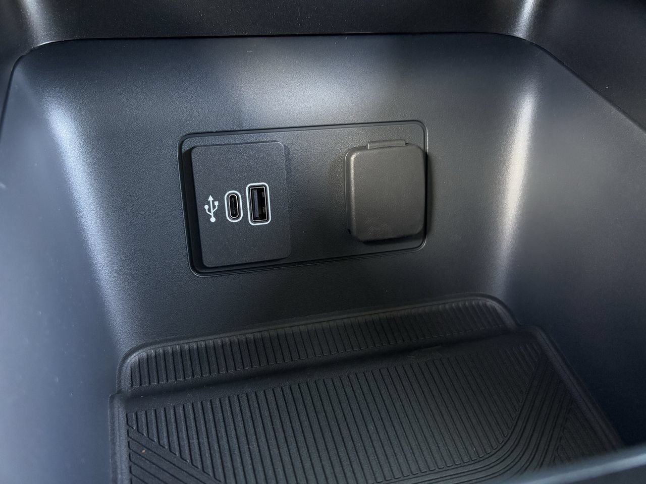 New 2026 Ford Explorer Active AWD/4WD image 22