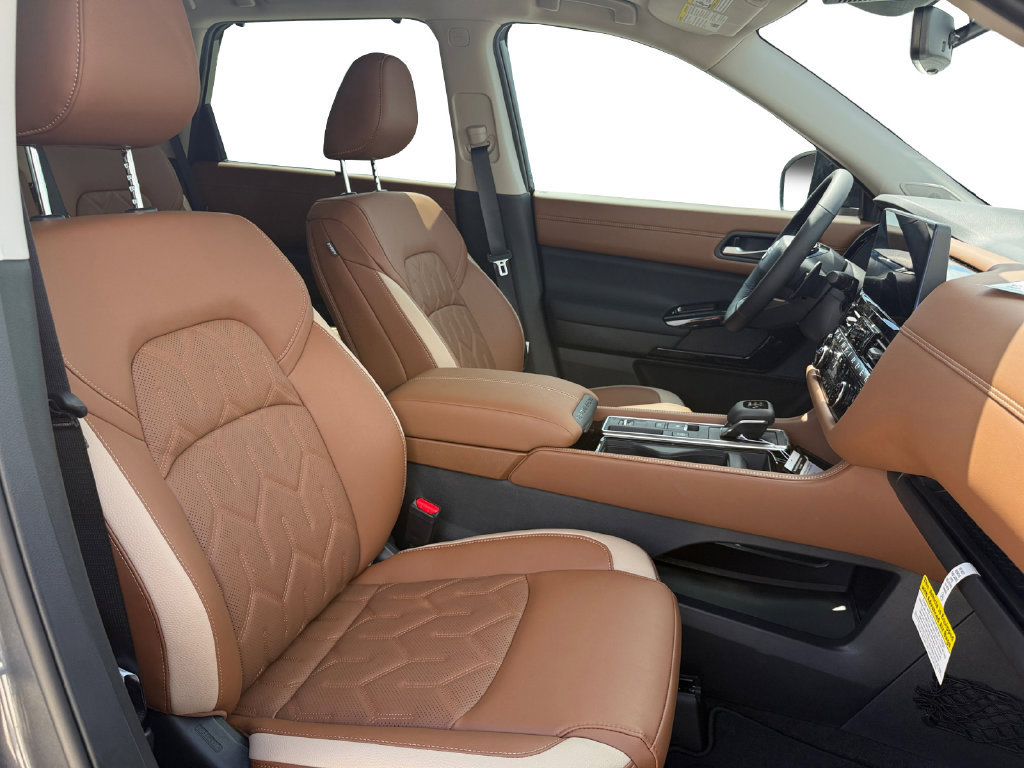 New 2026 Nissan Pathfinder Platinum w/ Cargo Package FWD image 16