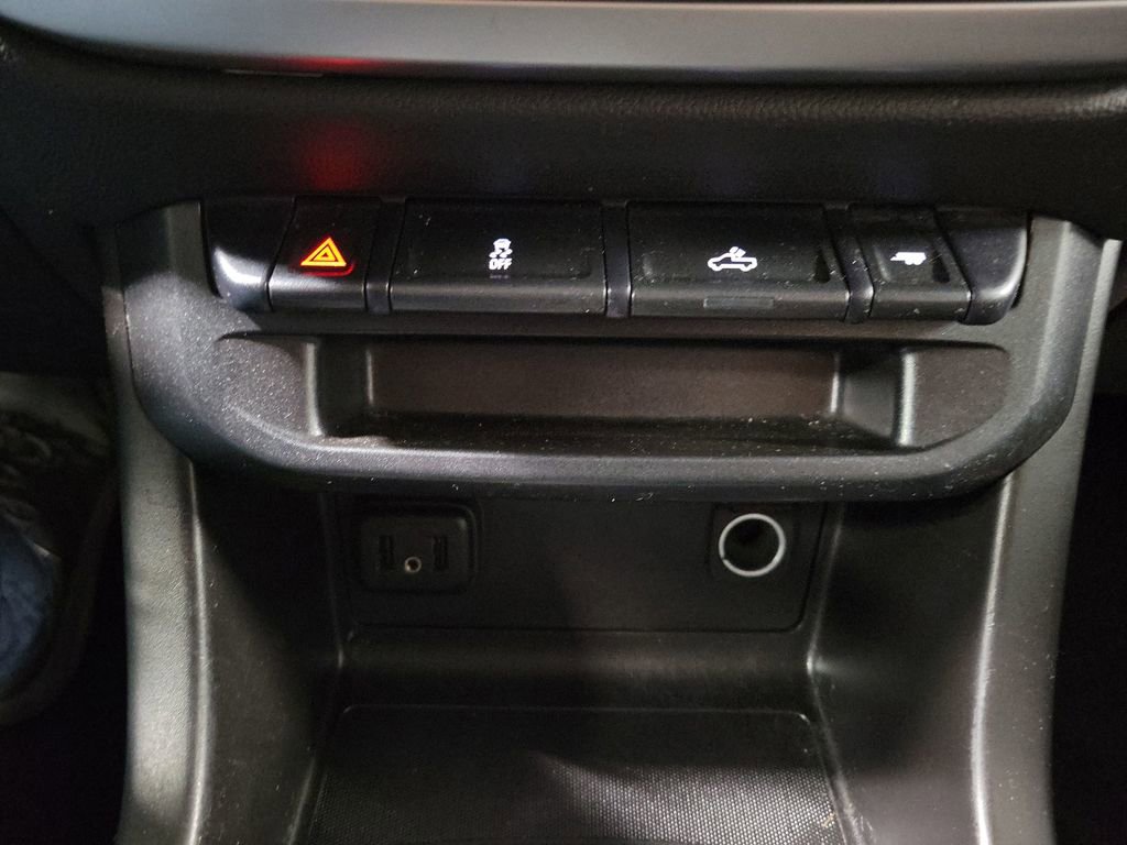 Used 2019 Chevrolet Colorado LT image 17