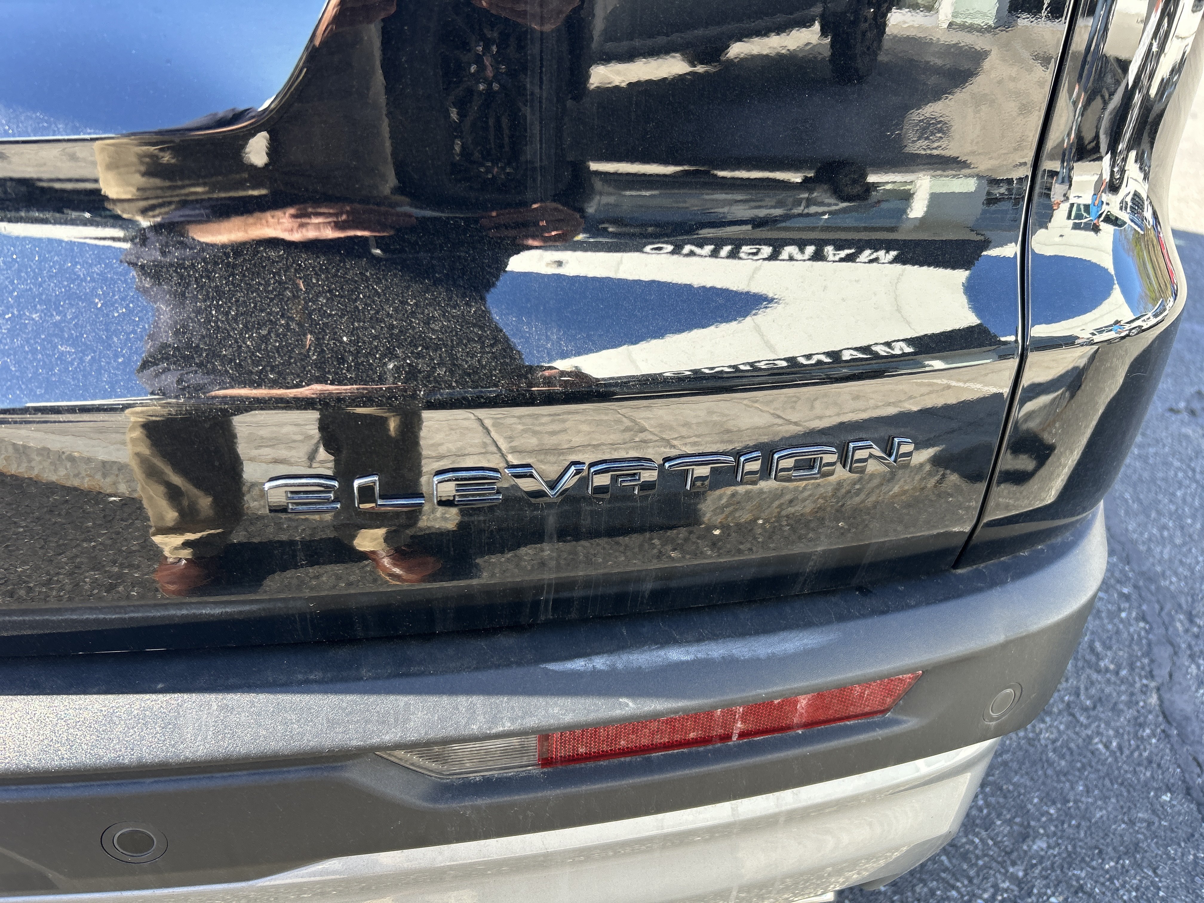 Certified 2024 GMC Acadia Elevation AWD/4WD image 9