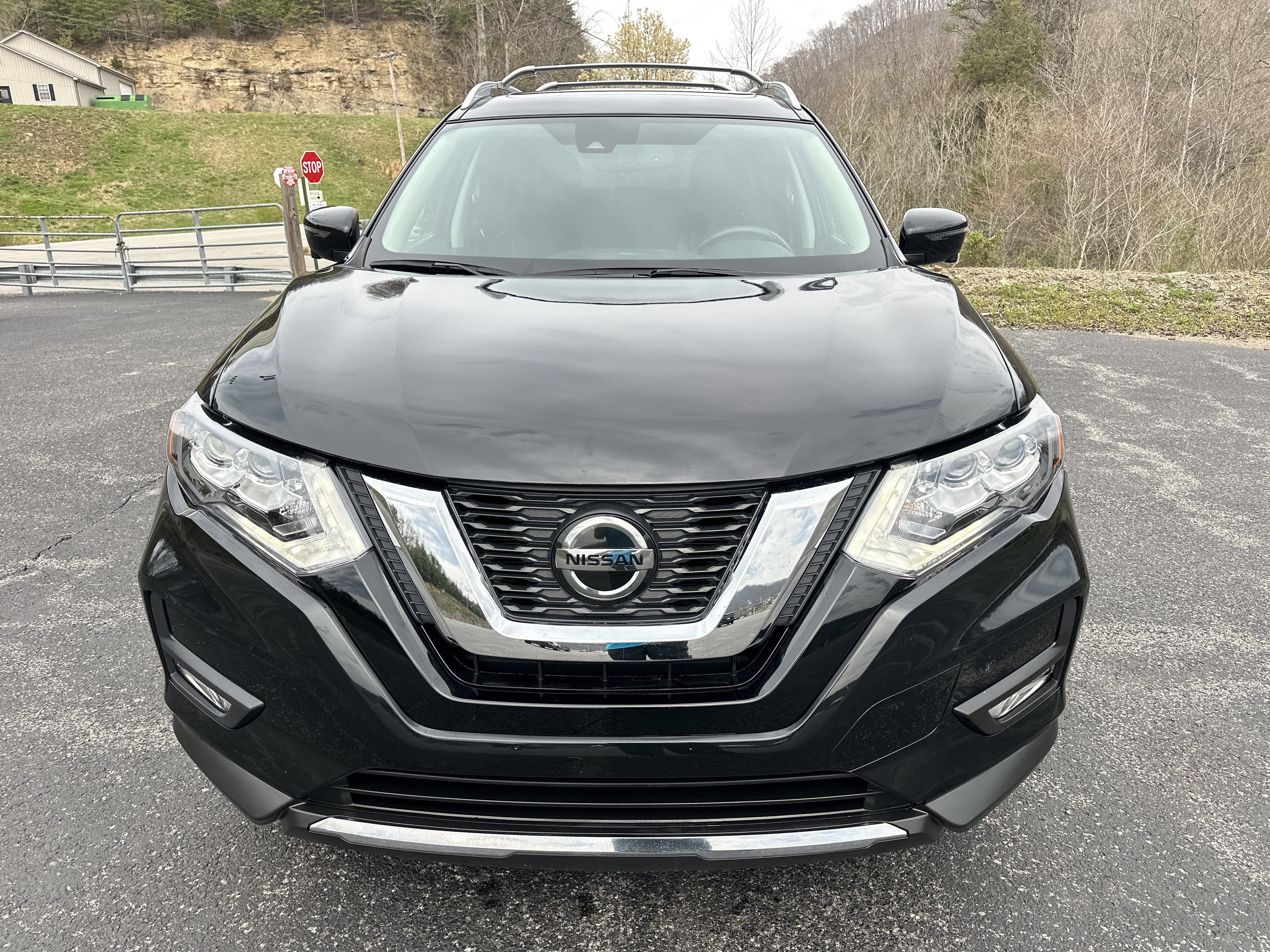 Used 2020 Nissan Rogue SL w/ Premium Package image 14