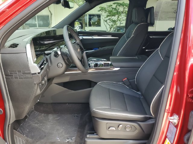 New 2026 Cadillac Escalade ESV Luxury AWD/4WD image 8