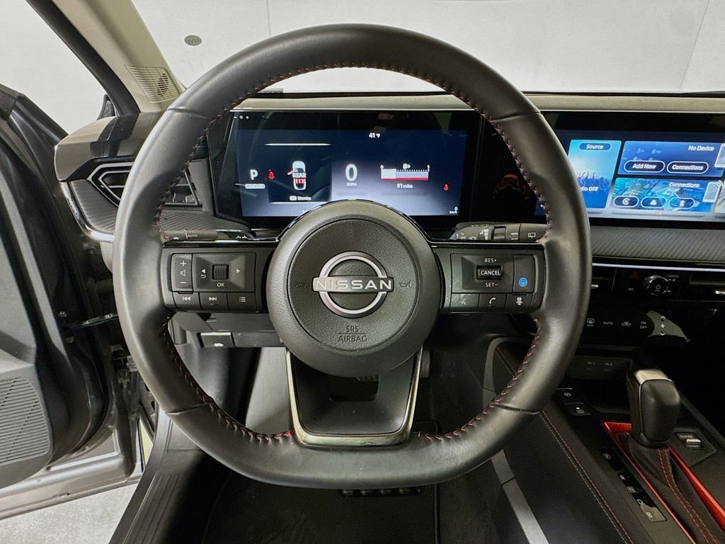 Used 2025 Nissan Kicks SR image 9