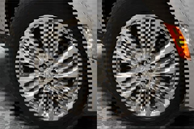 Used 2018 Cadillac XT5 Premium Luxury image 32