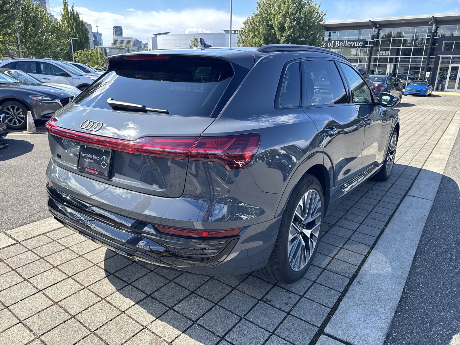 Used 2024 Audi Q8 e-tron Prestige AWD/4WD image 5