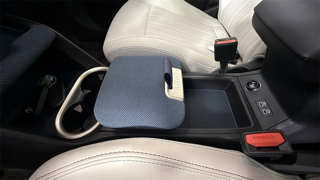 Used 2025 MINI Cooper Countryman S w/ Comfort Package Max image 21