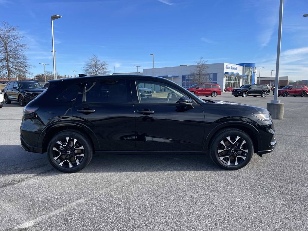 Used 2026 Honda HR-V EX-L image 2