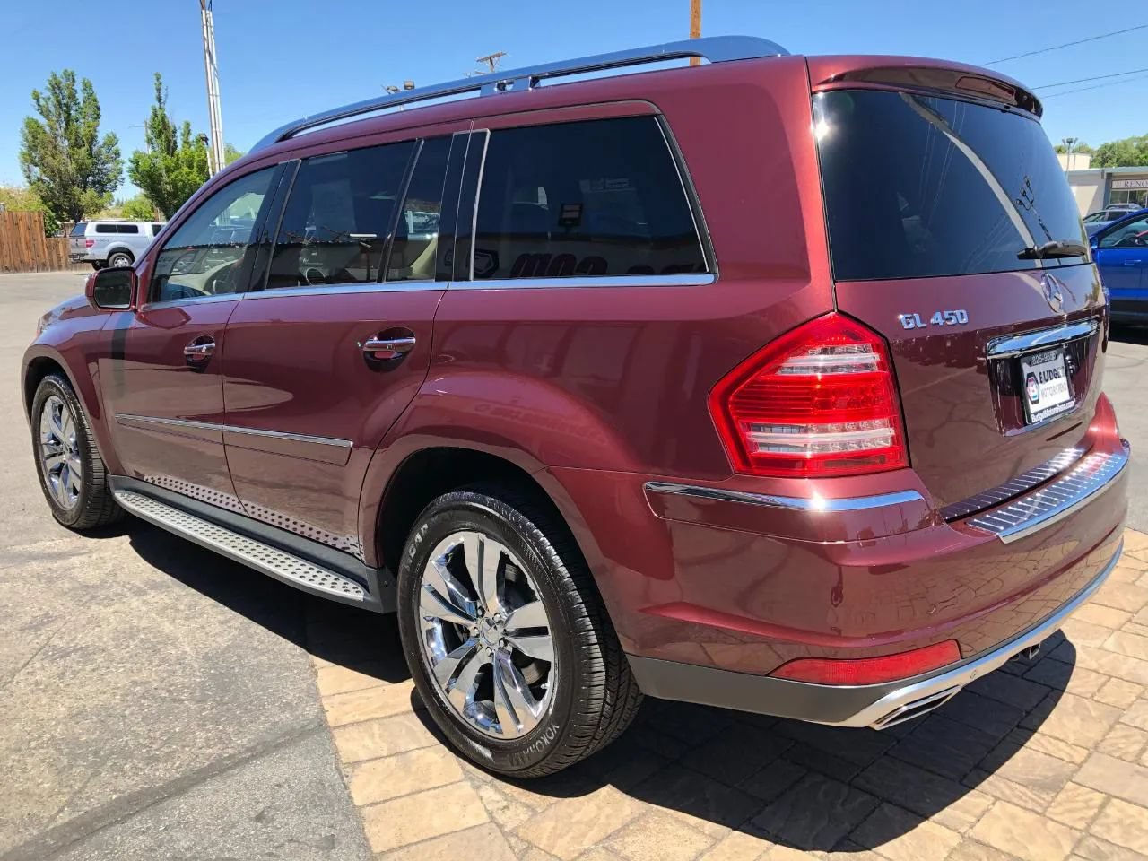 Used 2010 Mercedes-Benz GL 450 4MATIC image 4