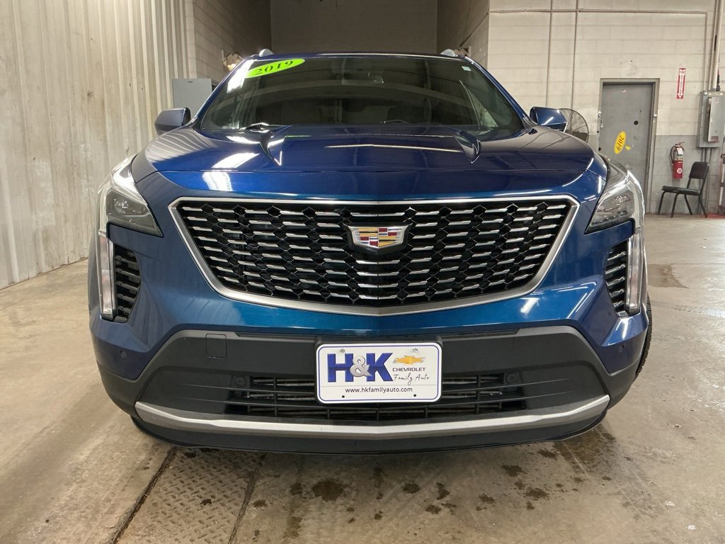Used 2019 Cadillac XT4 Premium Luxury image 2