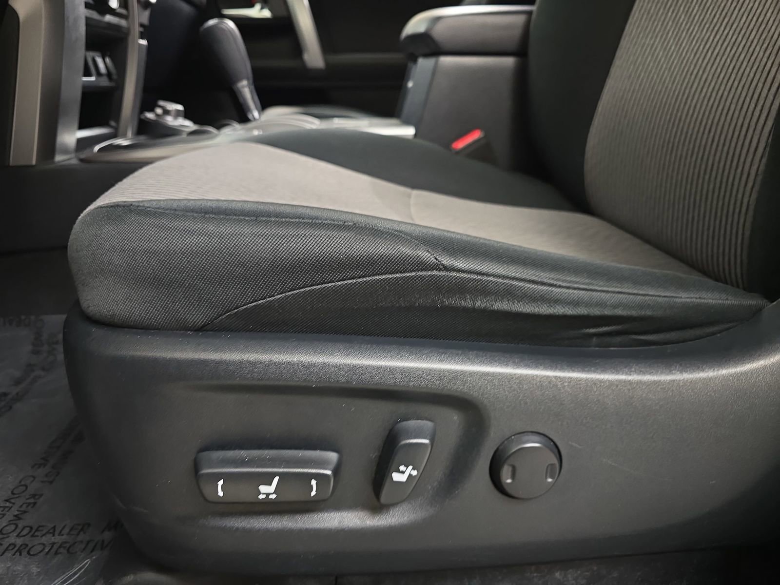 Used 2024 Toyota 4Runner SR5 AWD/4WD image 32