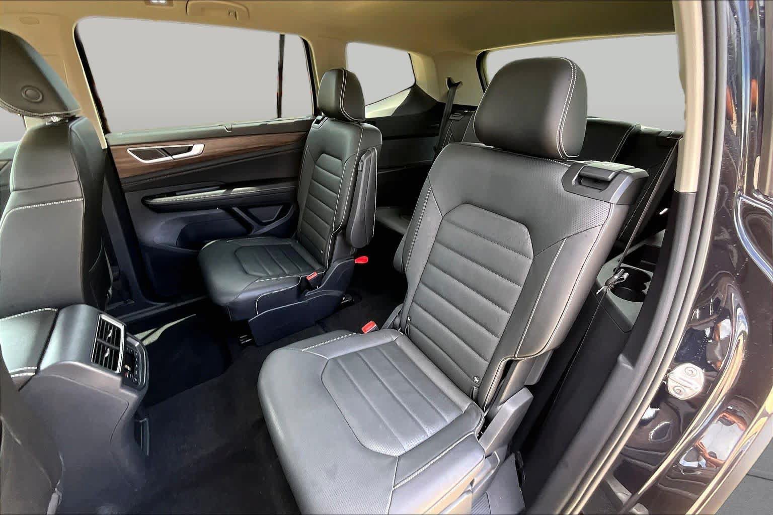 Used 2025 Volkswagen Atlas SEL AWD/4WD image 20