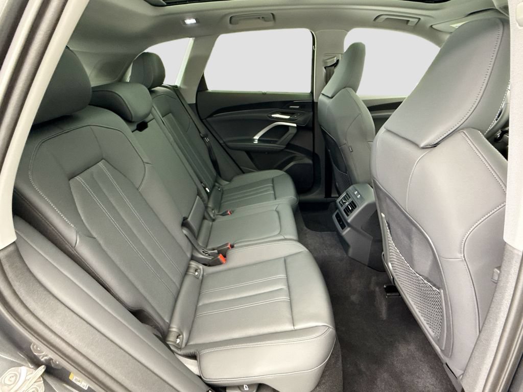 Used 2026 Audi Q5 Premium Plus w/ Premium Plus AWD/4WD image 22