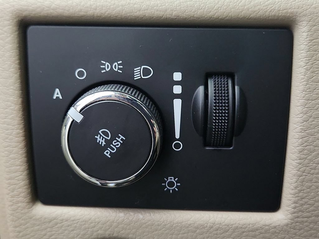 Used 2021 Jeep Grand Cherokee Summit AWD/4WD image 25