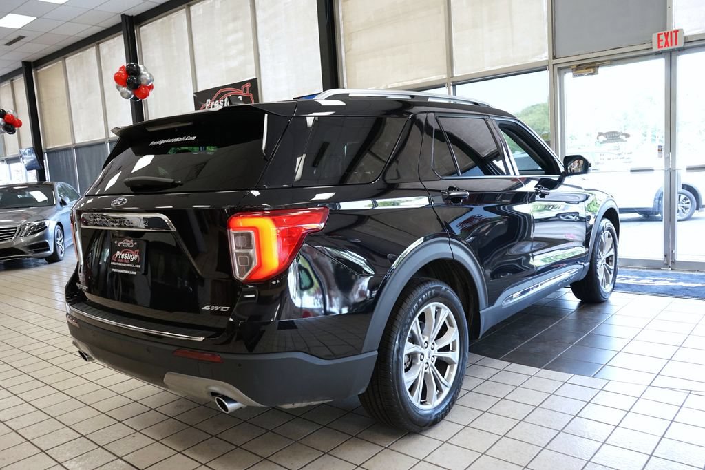 Used 2023 Ford Explorer Limited w/ Equipment Group 301A AWD/4WD image 18