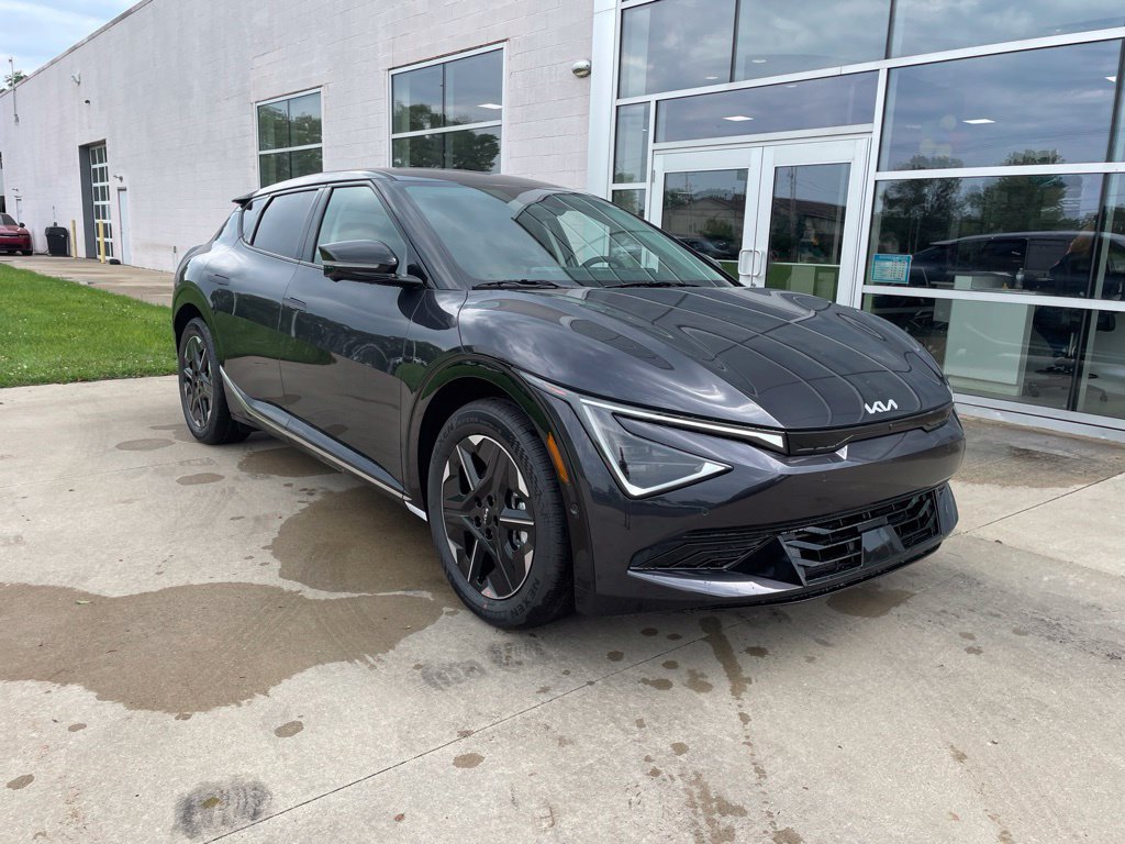 New 2026 Kia EV6 Wind