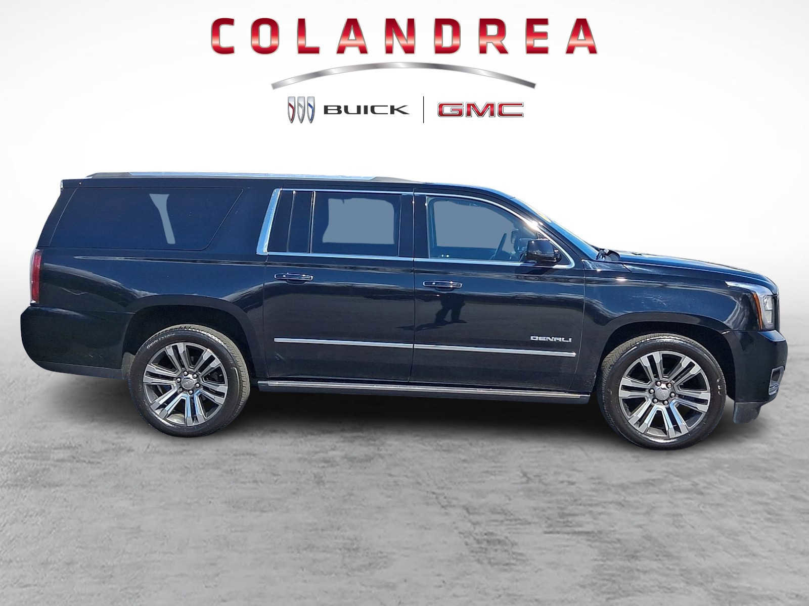 Used 2020 GMC Yukon XL Denali w/ Denali Premium Package image 7