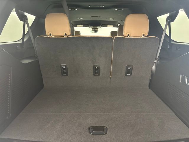Used 2024 Chevrolet Suburban Premier image 40