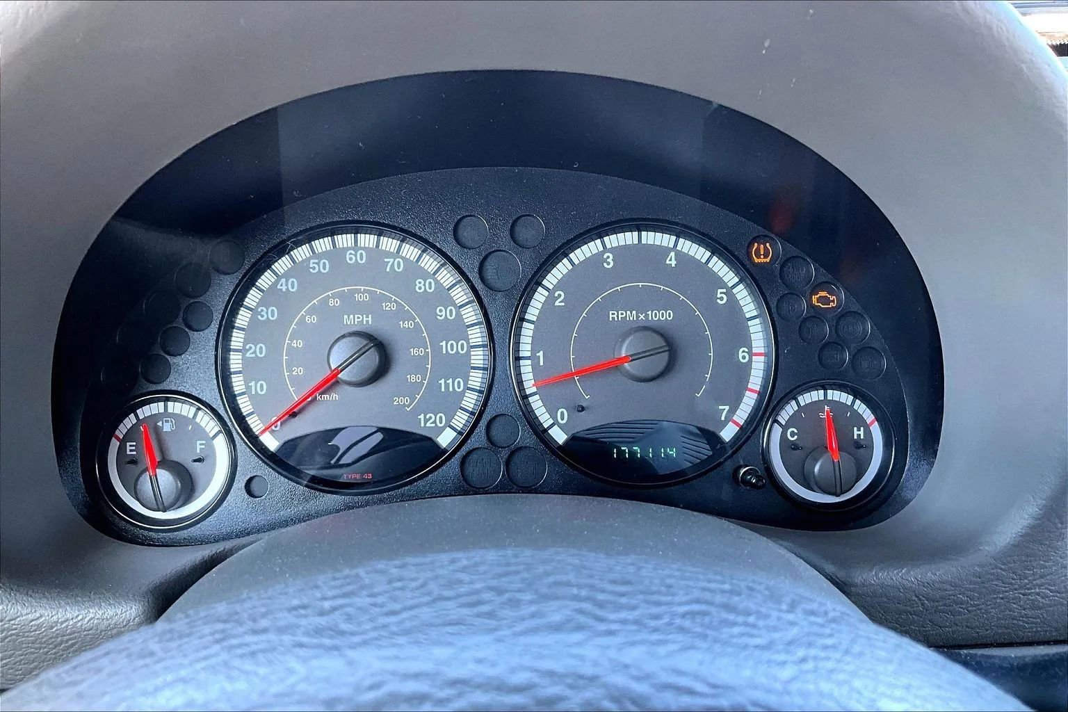 Used 2005 Jeep Liberty Renegade AWD/4WD image 12