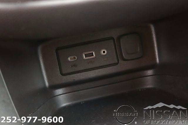 Used 2024 Chevrolet Equinox LT AWD/4WD image 23