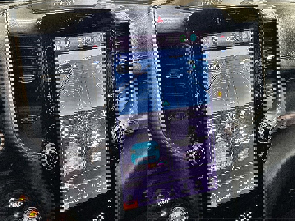 Used 2025 RAM 1500 Laramie image 19