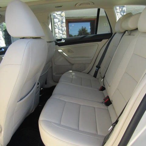 Used 2011 Volkswagen Jetta TDI image 8