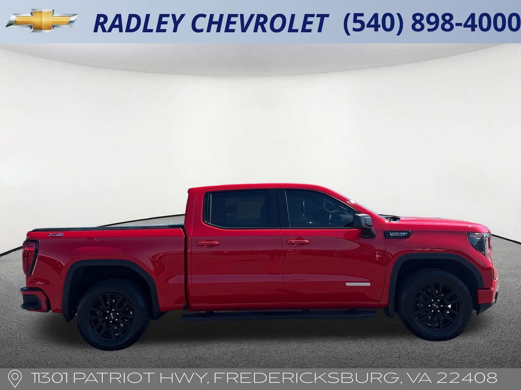 Certified 2025 GMC Sierra 1500 Elevation w/ LPO, Elevation Black Package AWD/4WD image 21