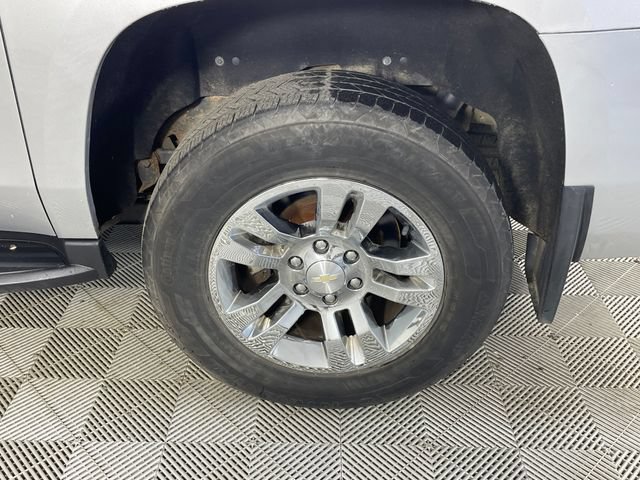 Used 2020 Chevrolet Suburban LS AWD/4WD image 18
