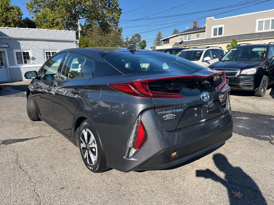 Used 2017 Toyota Prius Prime Plus FWD image 7