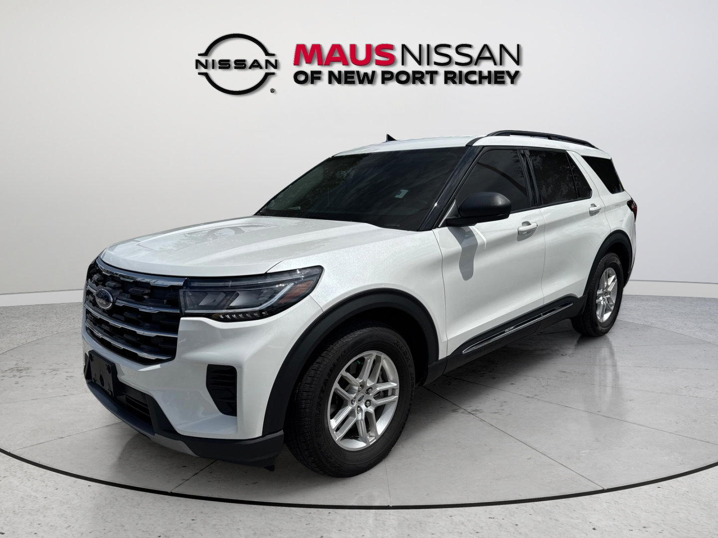 Used 2025 Ford Explorer Active RWD image 6